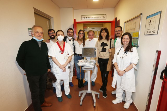 Casina dei Bimbi dona alla Pediatria un monitor touch pediatrico per effettuare gli ECG