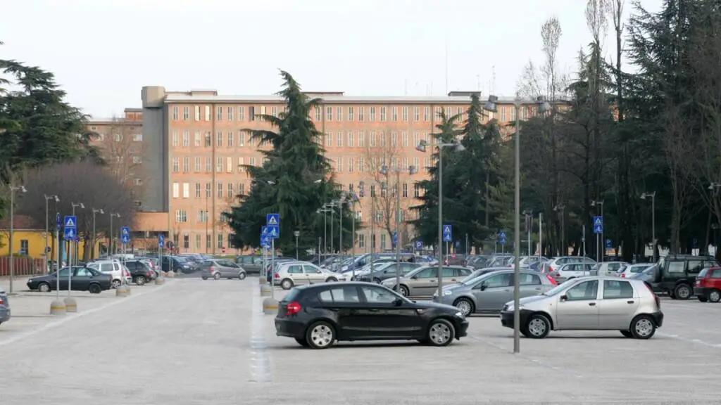 Piano sosta, incontro fra AUSL, Comune di Reggio Emilia e Sindacati. Le novità migliorative illustrate, deciso l'aggiornamento a un nuovo incontro da realizzarsi prossimamente Piano sosta, incontro fra AUSL, Comune di Reggio Emilia e Sindacati. Le novità migliorative illustrate, deciso l'aggiornamento a un nuovo incontro da realizzarsi prossimamente