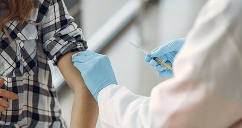 vaccinazione contro l’herpes zoster (fuoco di Sant’Antonio) per le persone nate nel 1956
e richiami vaccinazioni adolescenti nati nel 2007